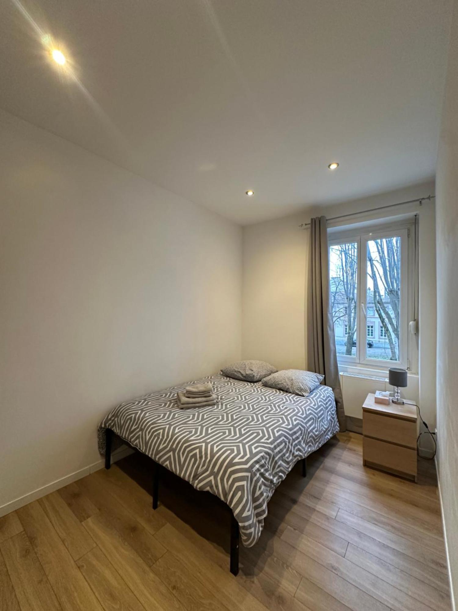 # Le 8 # Joli Petit F2 Tout Equipe, Mulhouse Centre Exterior photo